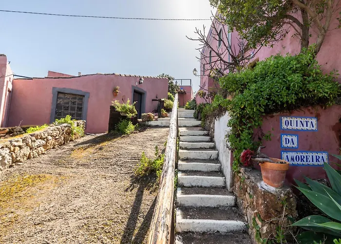 Akivillas Loule *