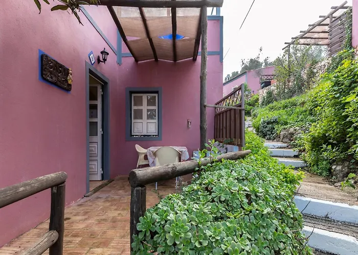 Akivillas Loule *