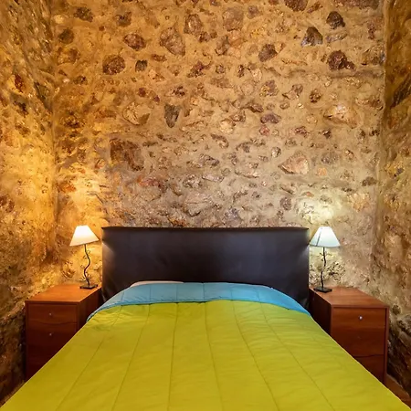 Akivillas Loule *
